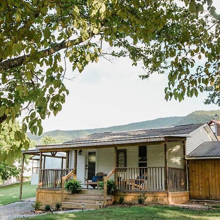 Moonlight Cottage - Your Romantic & Scenic Escape Sevierville Exterior photo