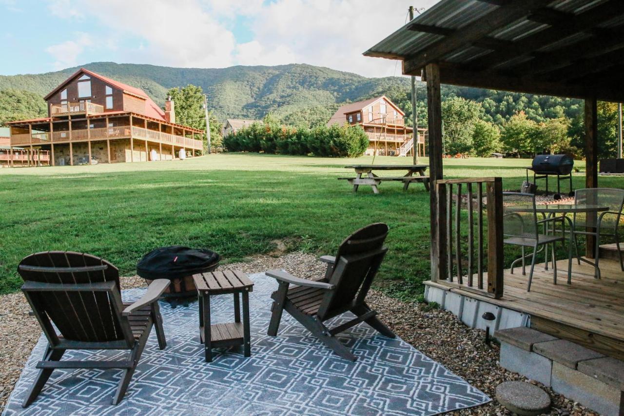 Moonlight Cottage - Your Romantic & Scenic Escape Sevierville Exterior photo