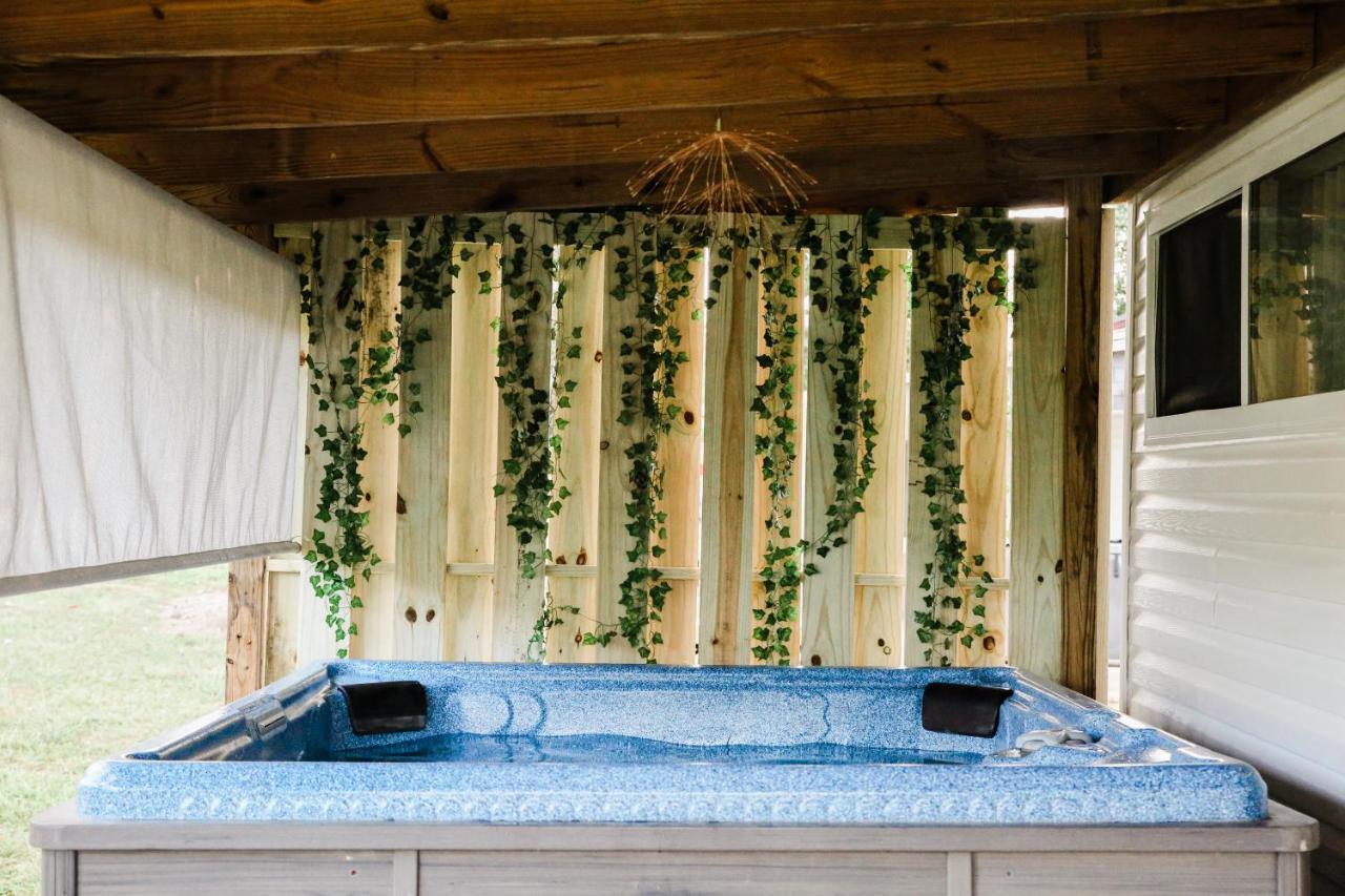 Moonlight Cottage - Your Romantic & Scenic Escape Sevierville Exterior photo
